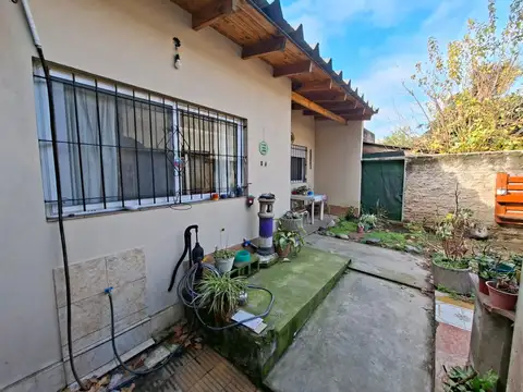 VENTA CASA MULTIFAMILIAR EN VILLA DEL PARQUE