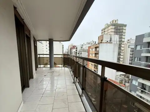Departamento en Venta en Plaza Mitre, USD 320.000