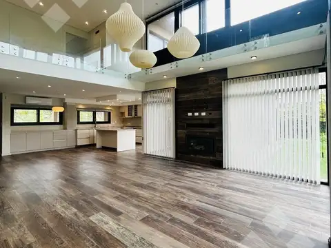 CASA EN VENTA - BARRIO CERRADO LA COMARCA