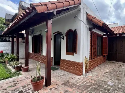 Venta Casa con Pileta - Ranelagh
