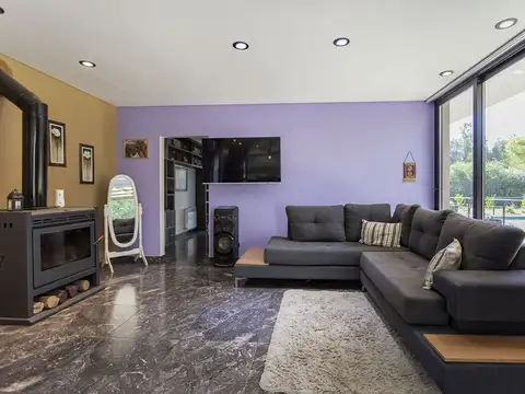 Casa en Venta con 2 cocheras