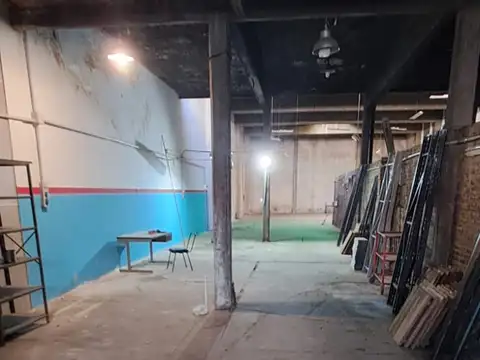 GALPÓN + CASA EN PLANTA ALTA EN ALQUILER !