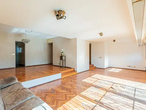 Ramon Falcon  al 2300