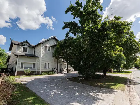 Casa 6 ambientes con 6 baños