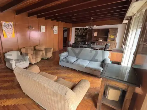 12 entre 58 y 59 1200, Piso 1
