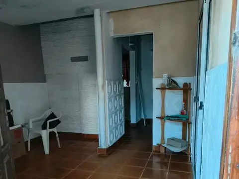 Casa 4 ambientes con 1 baño