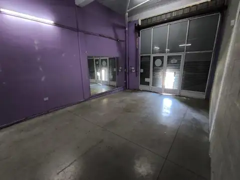 ALQUILER LOCAL COMERCIAL EN LLAVALLOL ZONA CENTRICA
