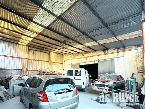 Galpon en Venta 30  mts Fondo