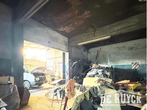 Galpón en Quilmes Oeste, a pasos de Metrobus Calchaqui