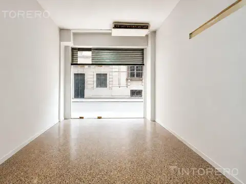 Local de 130m2, ubicación con gran potencial en pleno Microcentro Porteño, Monserrat.