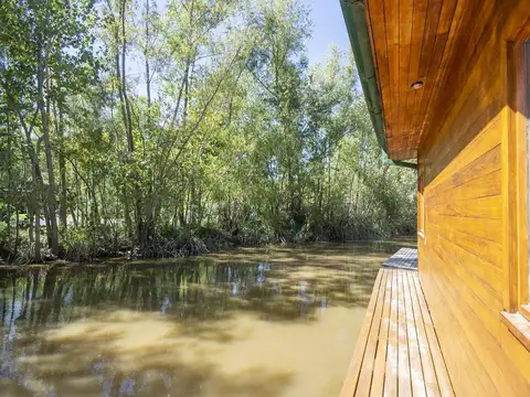 Casa flotante de construcción premium en Econáutico Hipocampo, Tigre.