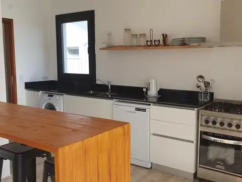 Casa en venta - 3 Dormitorios 3 Baños - Pinamar