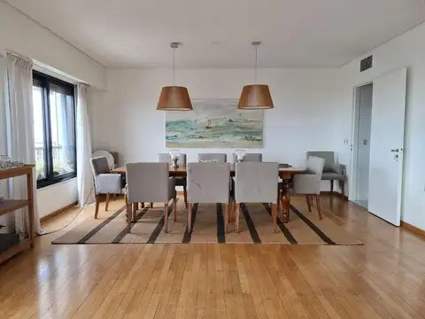 Departamento en Alquiler de 4 ambientes