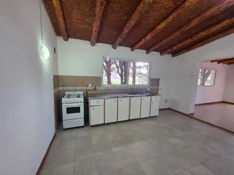 Casa en Alquiler con 1 cochera