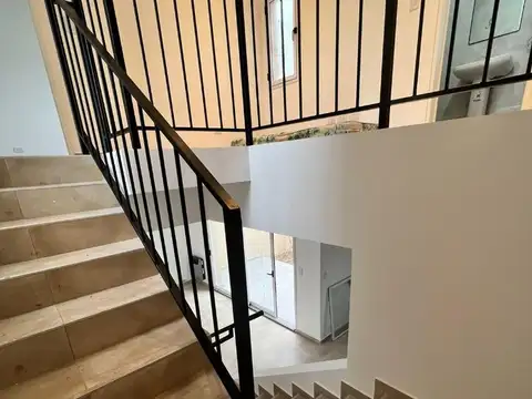 Depto Tipo Casa en Venta con 1 cocheras