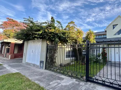 VENTA CASA 3 AMB  PARQUE V. PRIMERA APTA CREDIT0