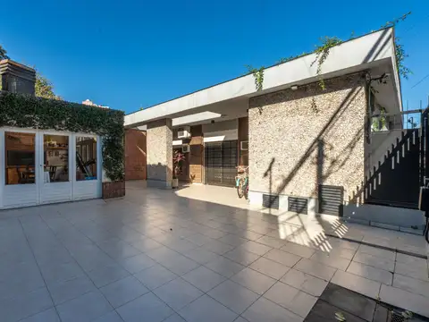 CASA 5 AMBIENTES VILLA SARMIENTO ZONA WARD