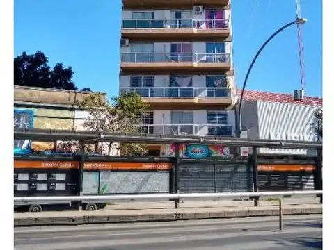 Av Alberdi y Av Carballo - 1 dormitorio al frente