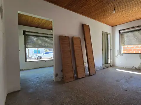 Casa 4 ambientes con 1 baño