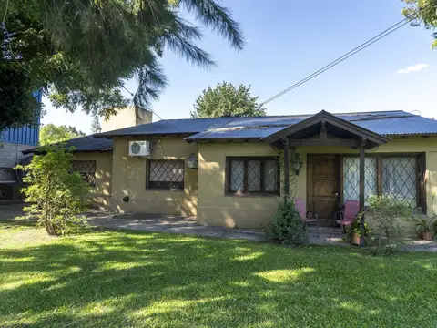 Quinta en Venta con 2 cocheras