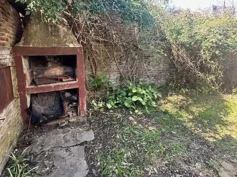 Casa en venta - 3 Dormitorios 1 Baño - Cochera - 206Mts2 - Villa de Mayo