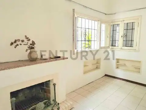 HERMOSA CASA PARA OFICINAS O VIVIENDA EN AV FUERZA AEREA 3 DORMITORIOS