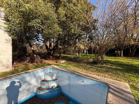 Quinta-Venta-20 de Junio-Arboles-Pileta-Asfalto-Oportunidad