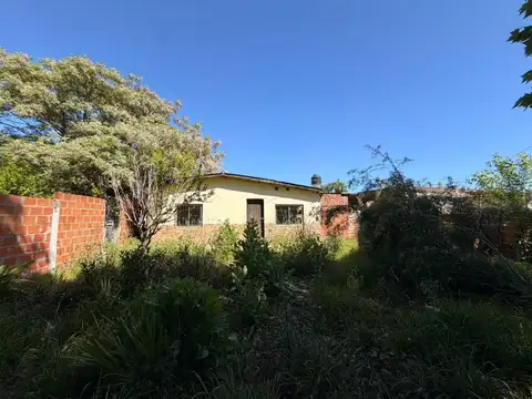 Terreno con casa a demoler o reciclar. Zona Centrica