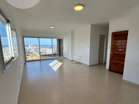 Departamento 4 ambientes con 3 baños