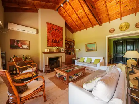 Casa en Alquiler en Pilar, USD 2.500