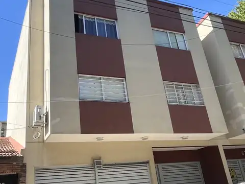 2 ambientes 1° Planta Al Contra frente -  Departamento 5 y 6 - Apto Crédito - RENTA INMEDIATA