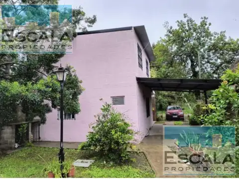 Casa en Venta con 2 cocheras