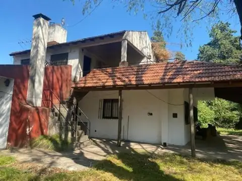 0P0RT8NIDAD CHALET SOBRE LOTE DE 7300 m2 EXCELENTE ZONA