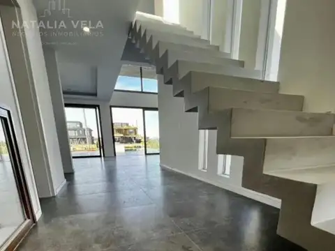 Casa Monoambiente con 4 baños