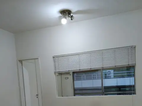 Monoambiente en alquiler Microcentro