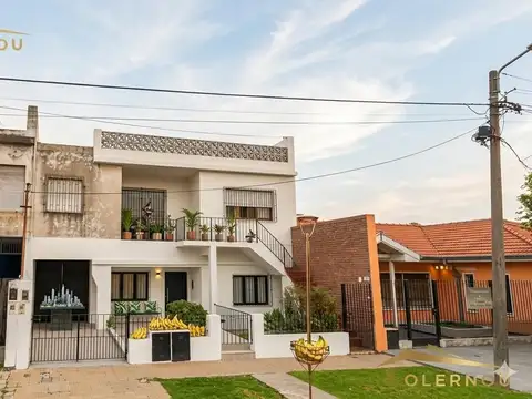 Casa, PH, 4 amb, lote completo, cochera, Credito, pemruta.