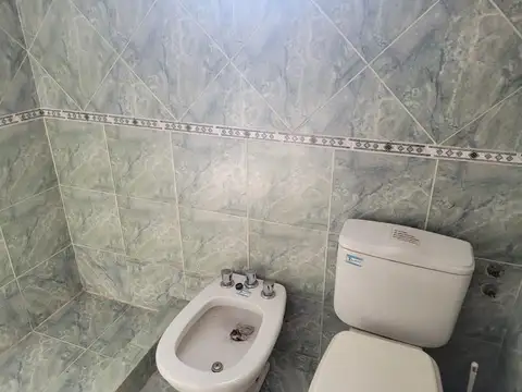 PH 2 AMB EN PRIMER PISO POR ESCALERA!