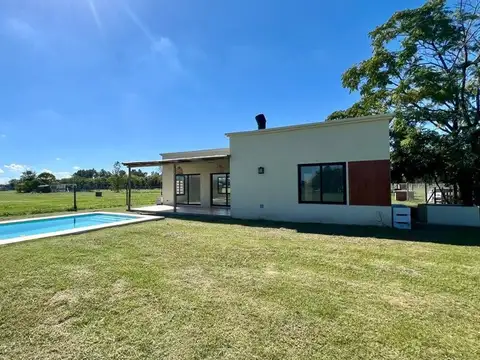 Casa en Alquiler 1 año