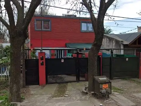 Condominio de 4 departamentos Funes