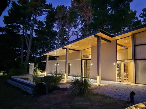 CASA VENTA MAR DE LAS PAMPAS LOTE DOBLE PISCINA