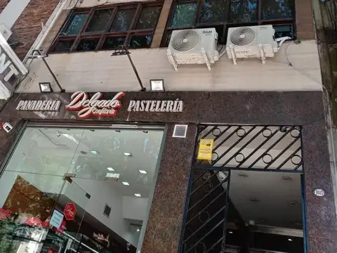 Av. Rivadavia  al 1600