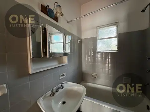 Depto Tipo Casa en Venta 64 años