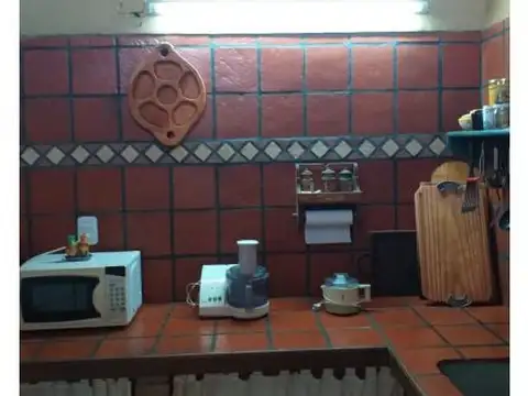 Casa 5 ambientes con 1 baño