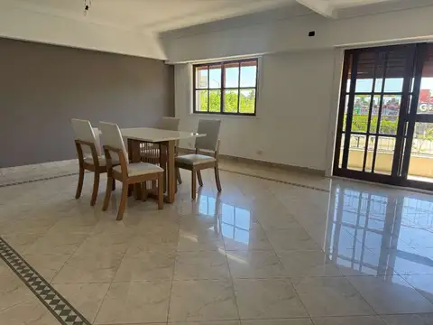 Depto Tipo Casa en Venta de 3 dormitorios