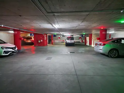 Excelentes Cocheras en Venta. Zona Shopping del Siglo