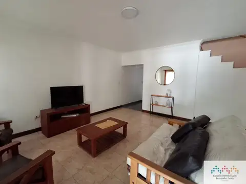 Casa en Alquiler Temporal con 1 cochera