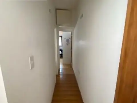 Casa 8 ambientes con 2 baños