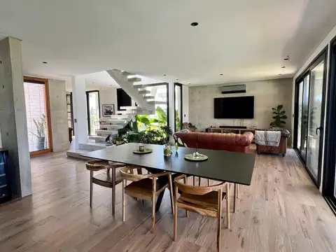 Casa en Alquiler en Puertos, USD 2.000