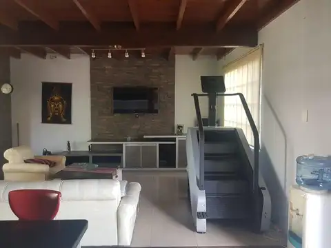 HERMOSO CHALET MULTIFAMILIAR EN VENTA