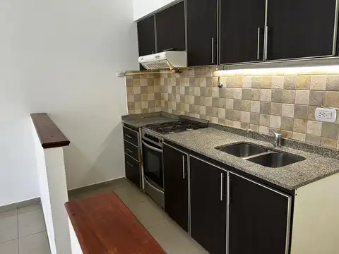 Depto Tipo Casa en Venta en Mataderos, USD 114.000